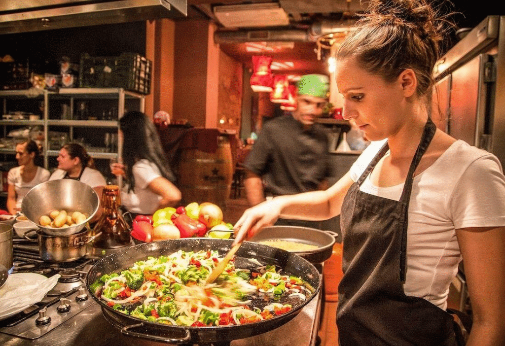 7 Best Barcelona Cooking Classes ([Year] Reviews)
